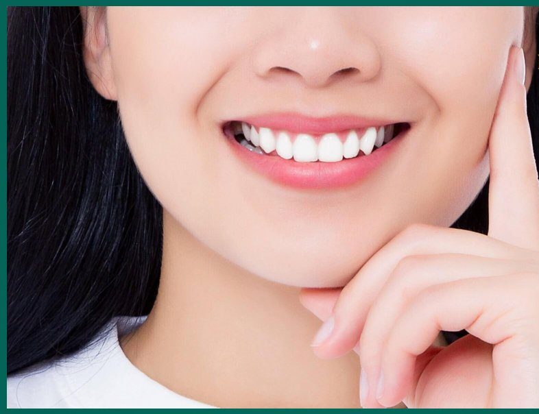 Sở hữu hàm răng đẹp, nụ cười tự tin.
